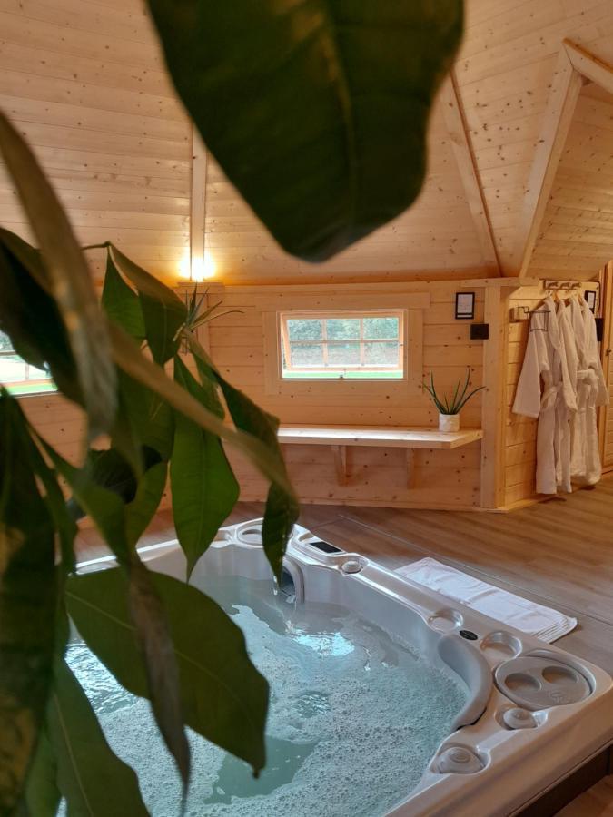 Au Coin Du Bois Hotell Langolen Eksteriør bilde